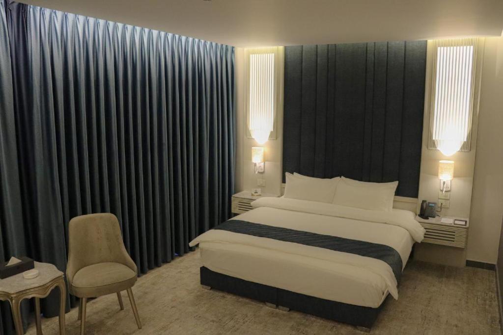Rival Hotel Amman Bagian luar foto