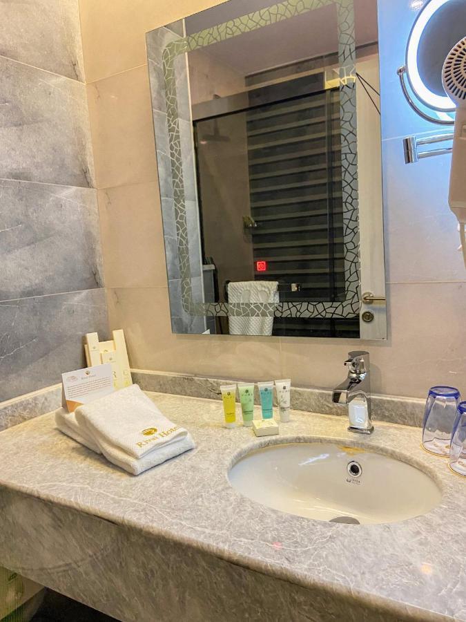 Rival Hotel Amman Bagian luar foto