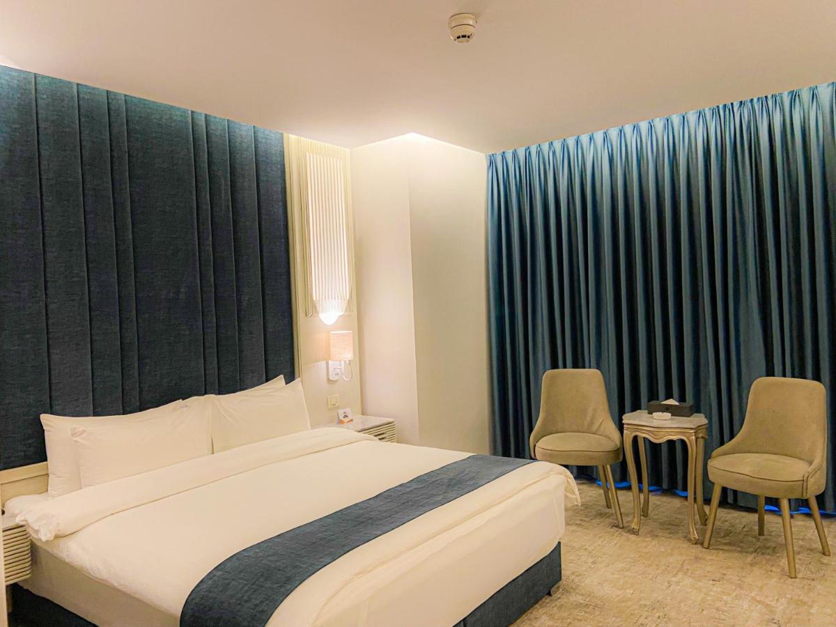 Rival Hotel Amman Bagian luar foto