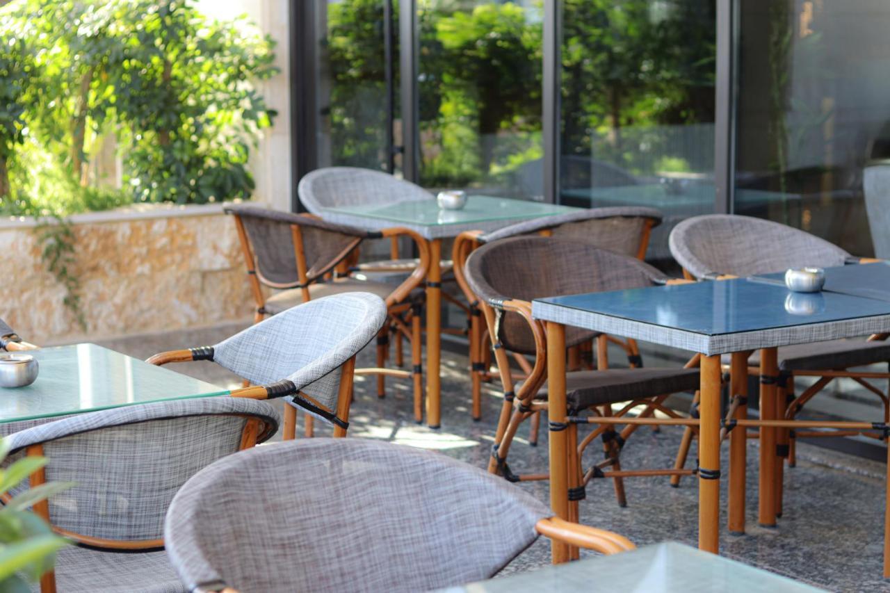 Rival Hotel Amman Bagian luar foto