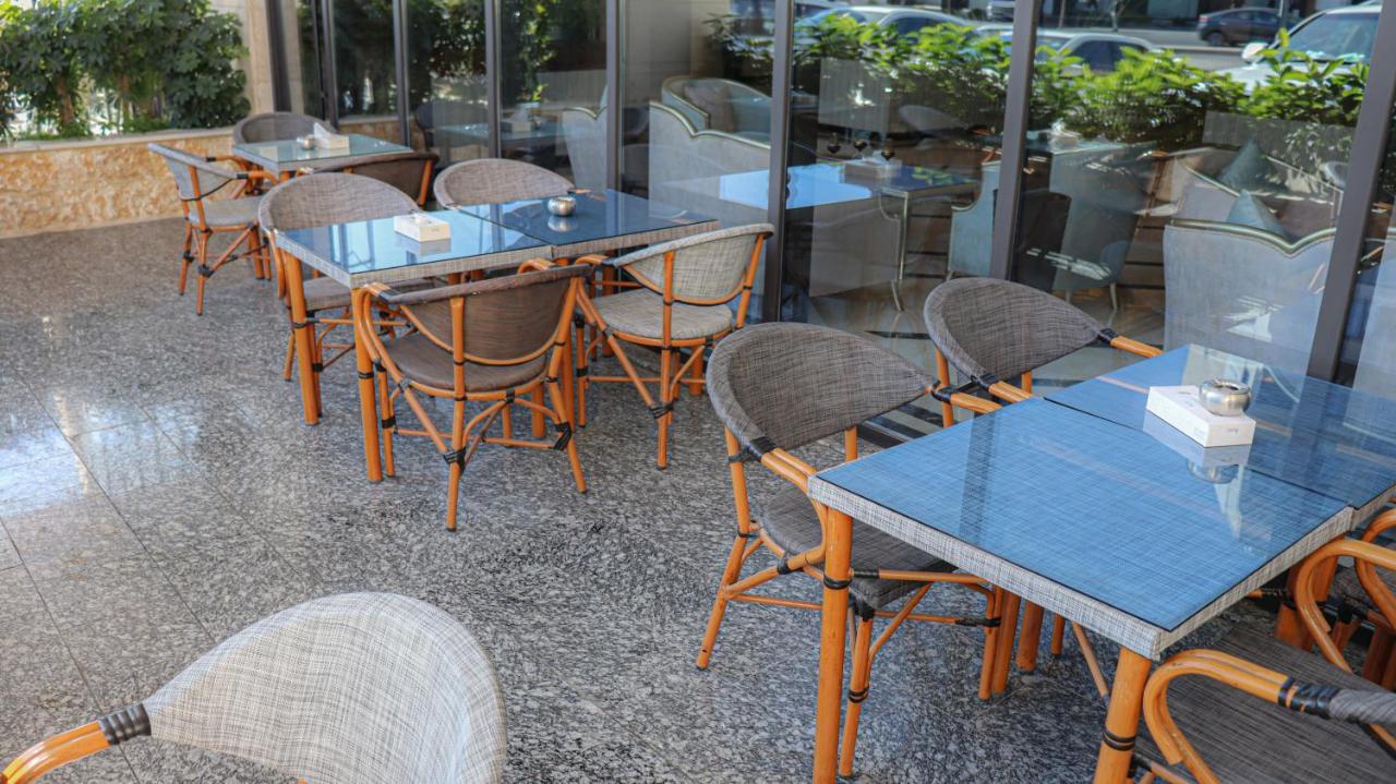 Rival Hotel Amman Bagian luar foto