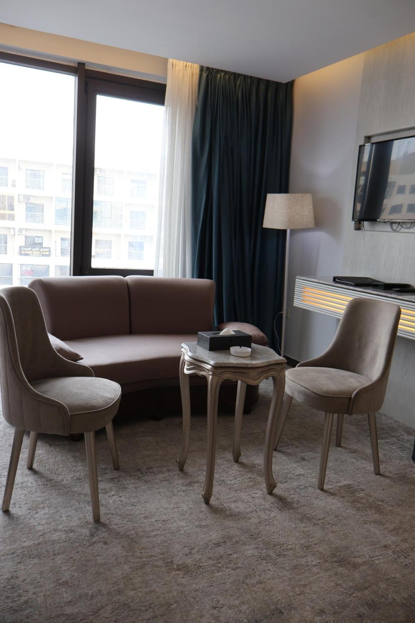 Rival Hotel Amman Bagian luar foto