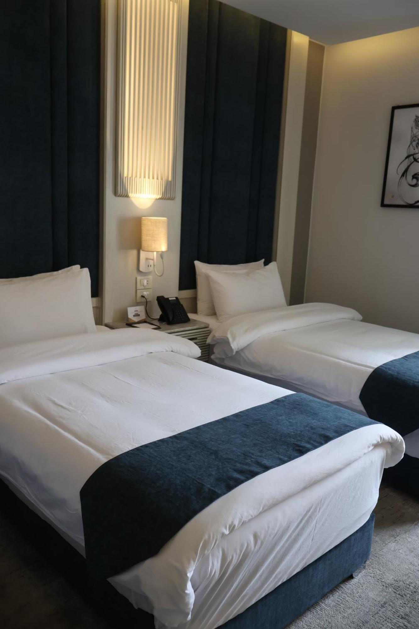 Rival Hotel Amman Bagian luar foto